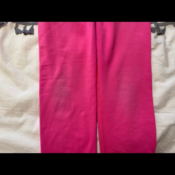 Lululemon hot pink crop leggings - Picture 5 of 7